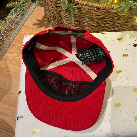 Burton Boys’ Retro Mountain corduroy hat - Picture 5 of 5